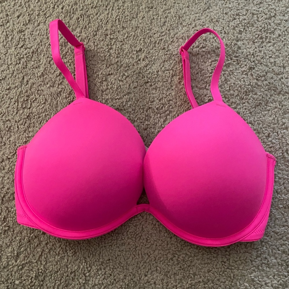 Victoria’s Secret PINK Wear Everywhere Super Push-up size 32DD